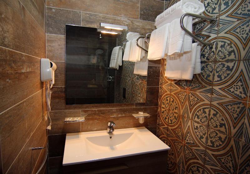 Hotel Boutique Restorant Gloria image
