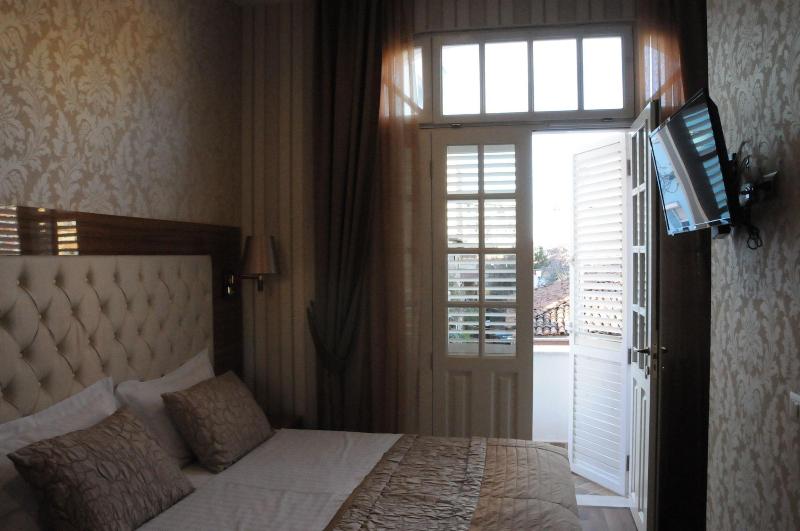 Hotel Boutique Restorant Gloria image