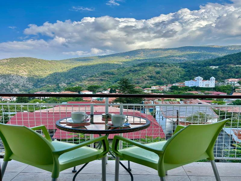 Two Flowers Hotel image