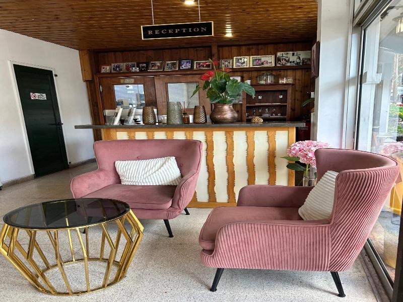 Two Flowers Hotel image