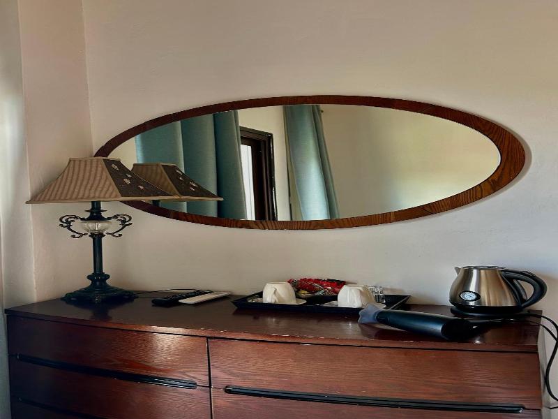 Two Flowers Hotel image