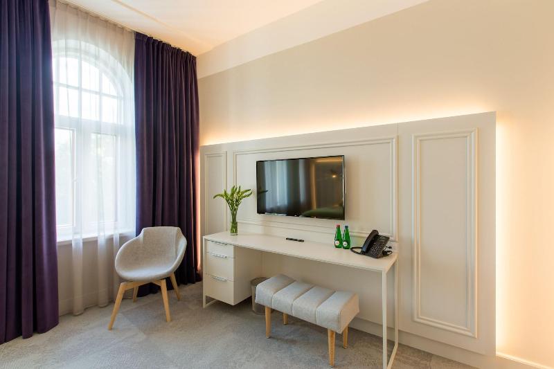 Park Hotell Viljandi image