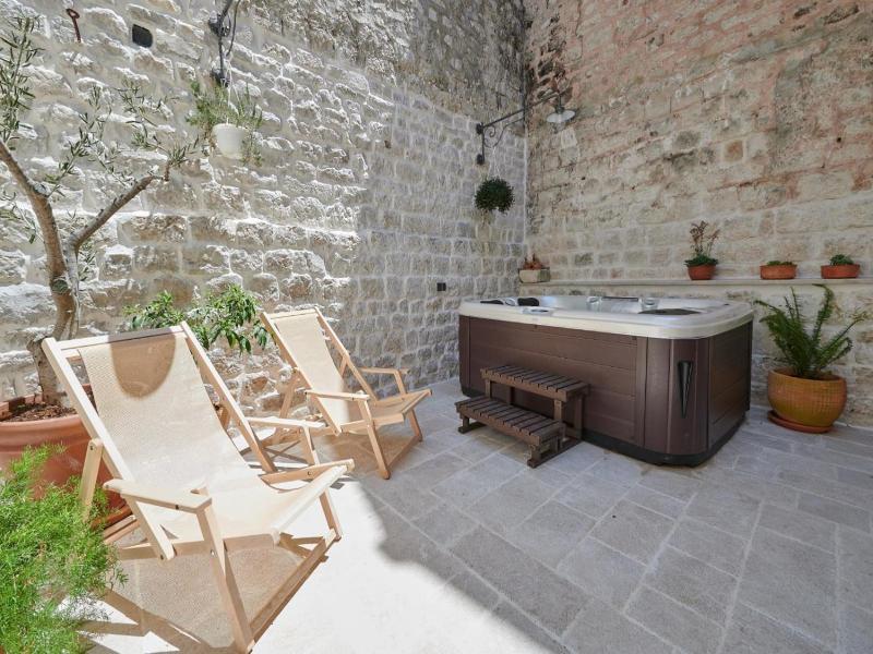 Villa Kudelik - Stone Story image