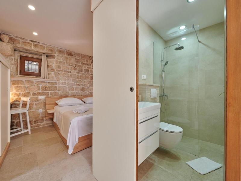 Villa Kudelik - Stone Story image