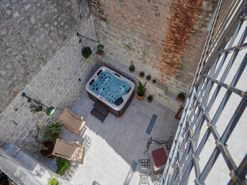 Villa Kudelik - Stone Story image