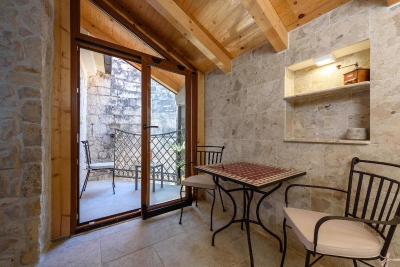 Villa Kudelik - Stone Story image