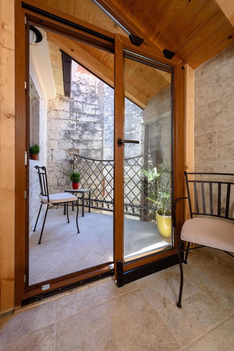 Villa Kudelik - Stone Story image