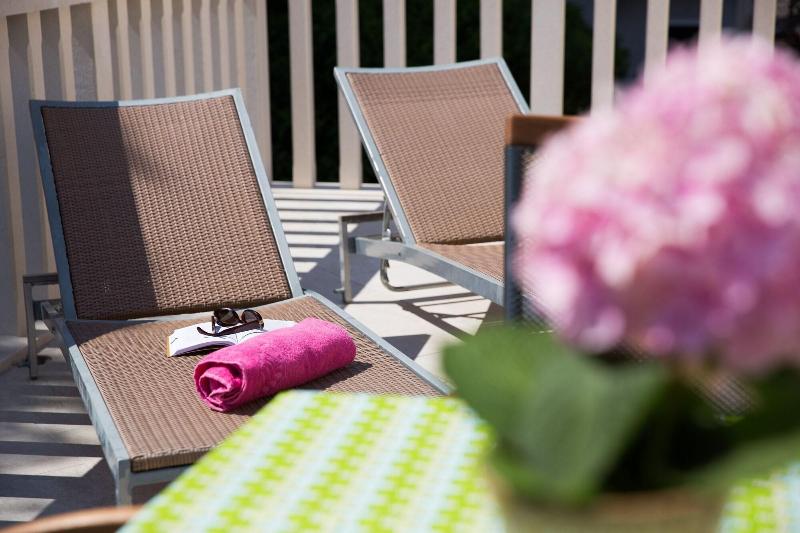 Aida Apartments And Rooms image