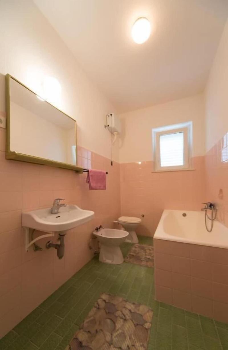 Aida Apartments And Rooms image