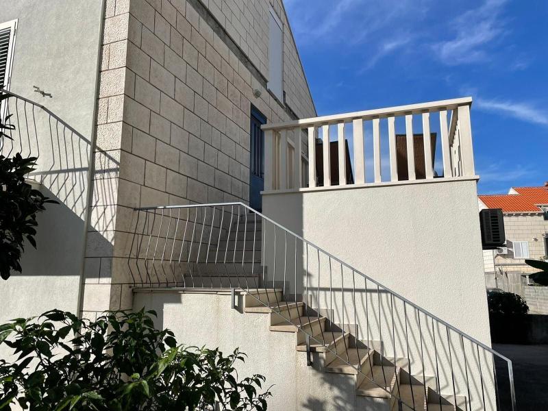 Aida Apartments And Rooms image
