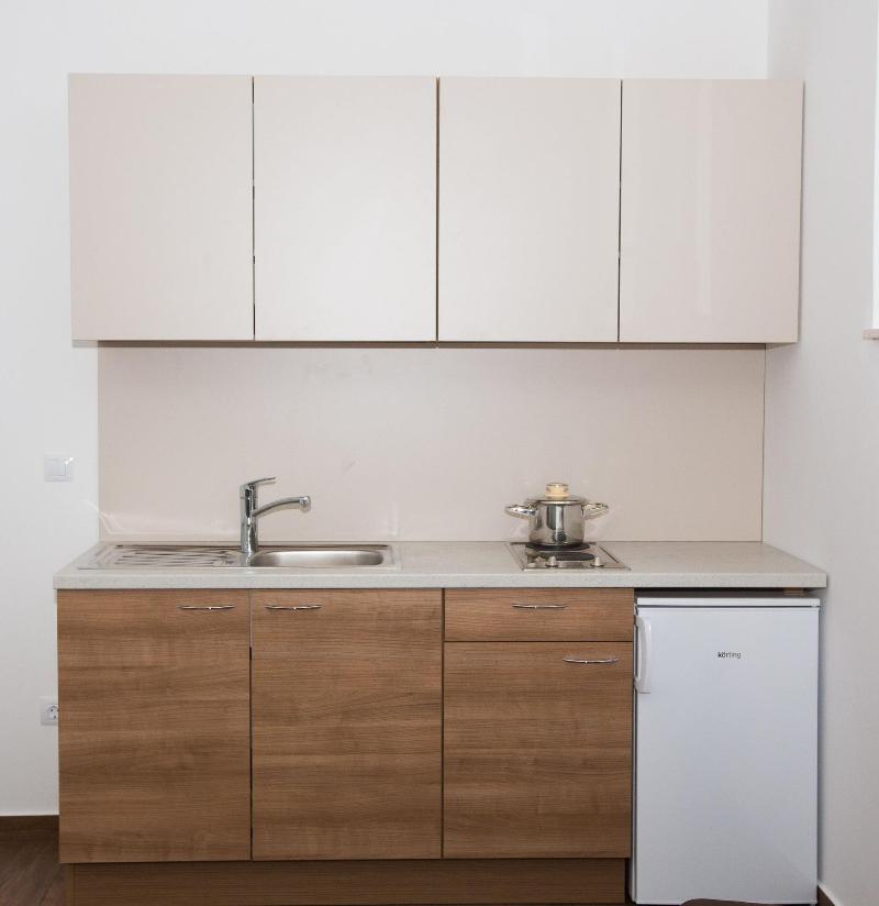 Aida Apartments And Rooms image