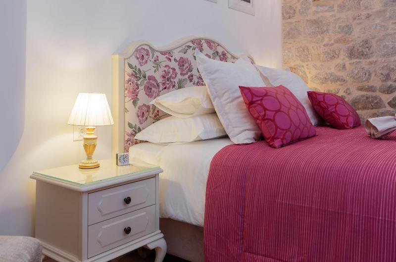 Priska Luxury Rooms image