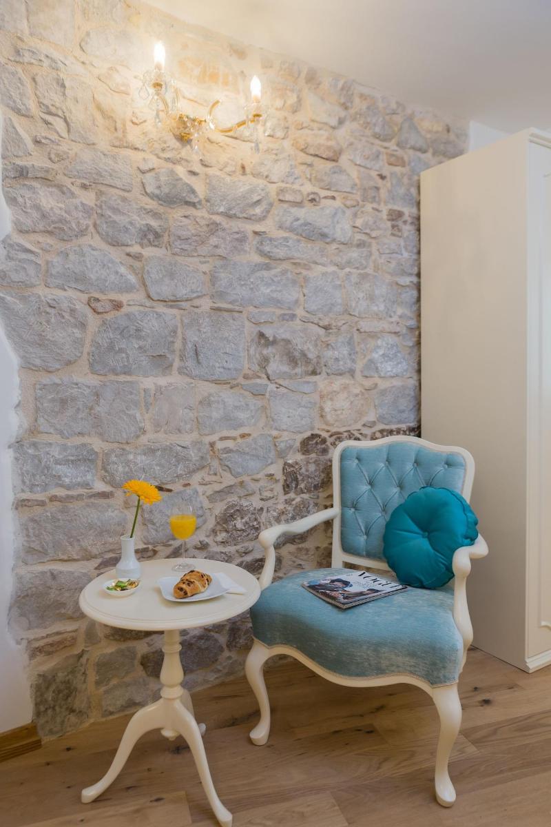 Priska Luxury Rooms image