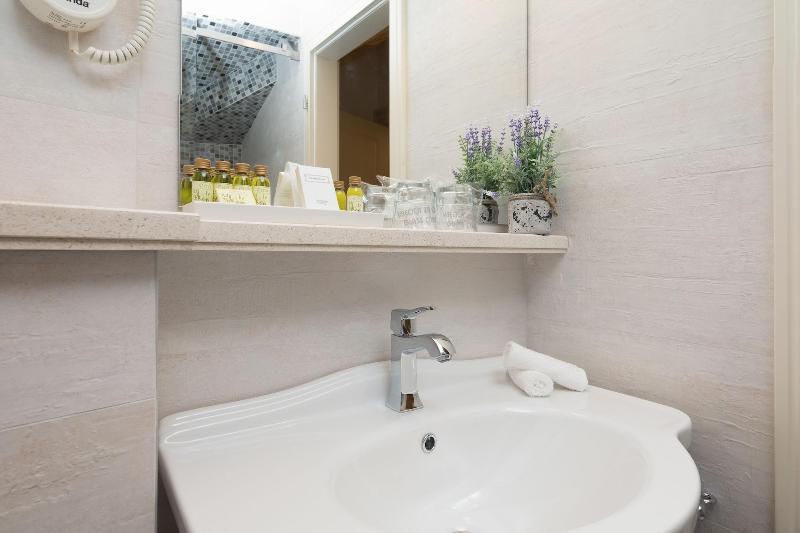 Priska Luxury Rooms image
