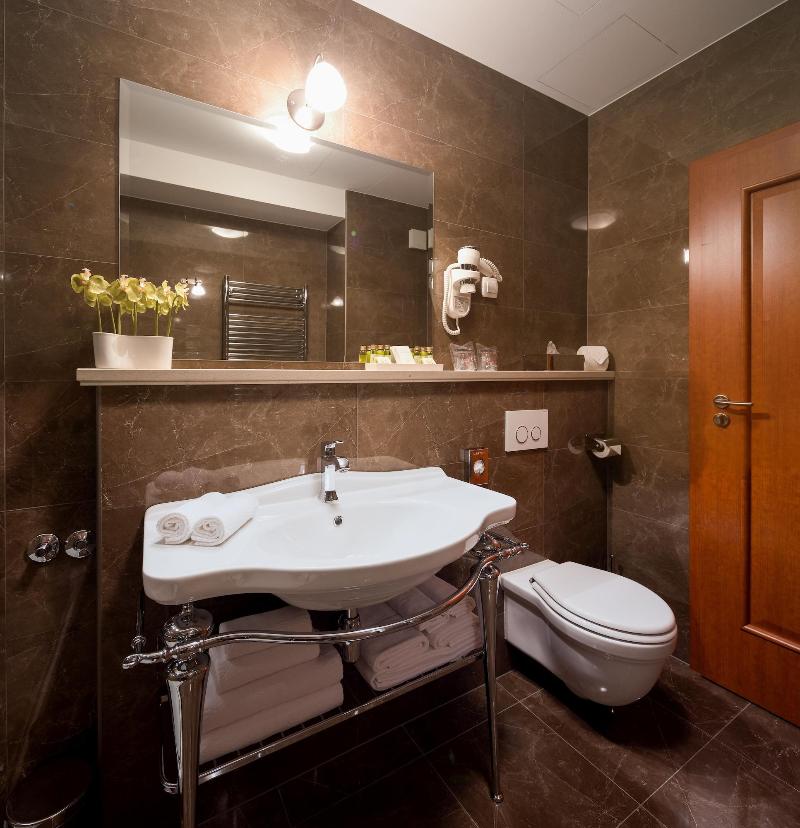 Priska Luxury Rooms image