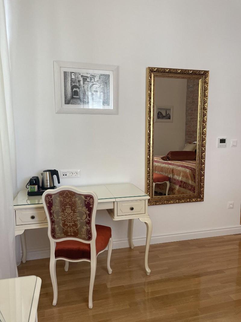 Priska Luxury Rooms image