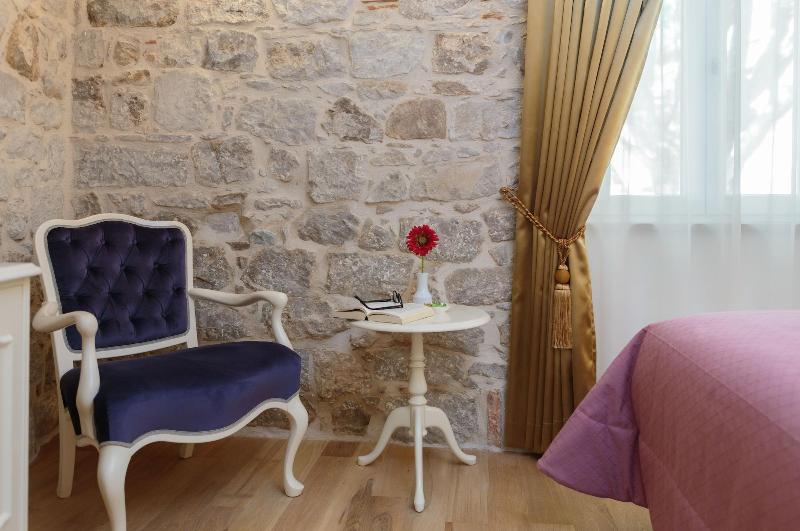 Priska Luxury Rooms image