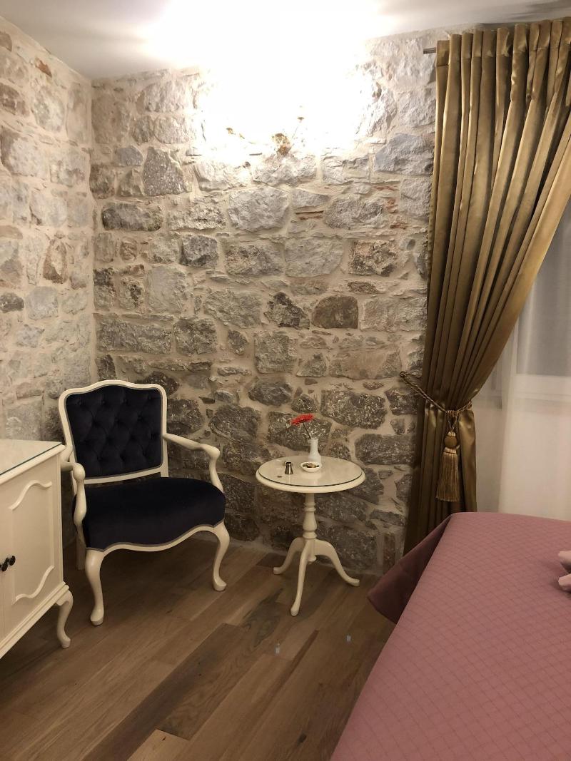 Priska Luxury Rooms image