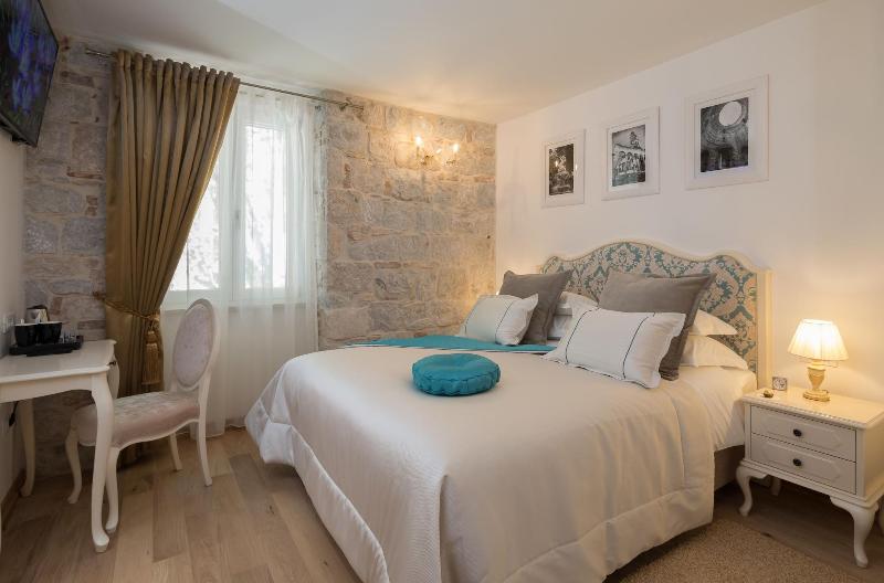 Priska Luxury Rooms image