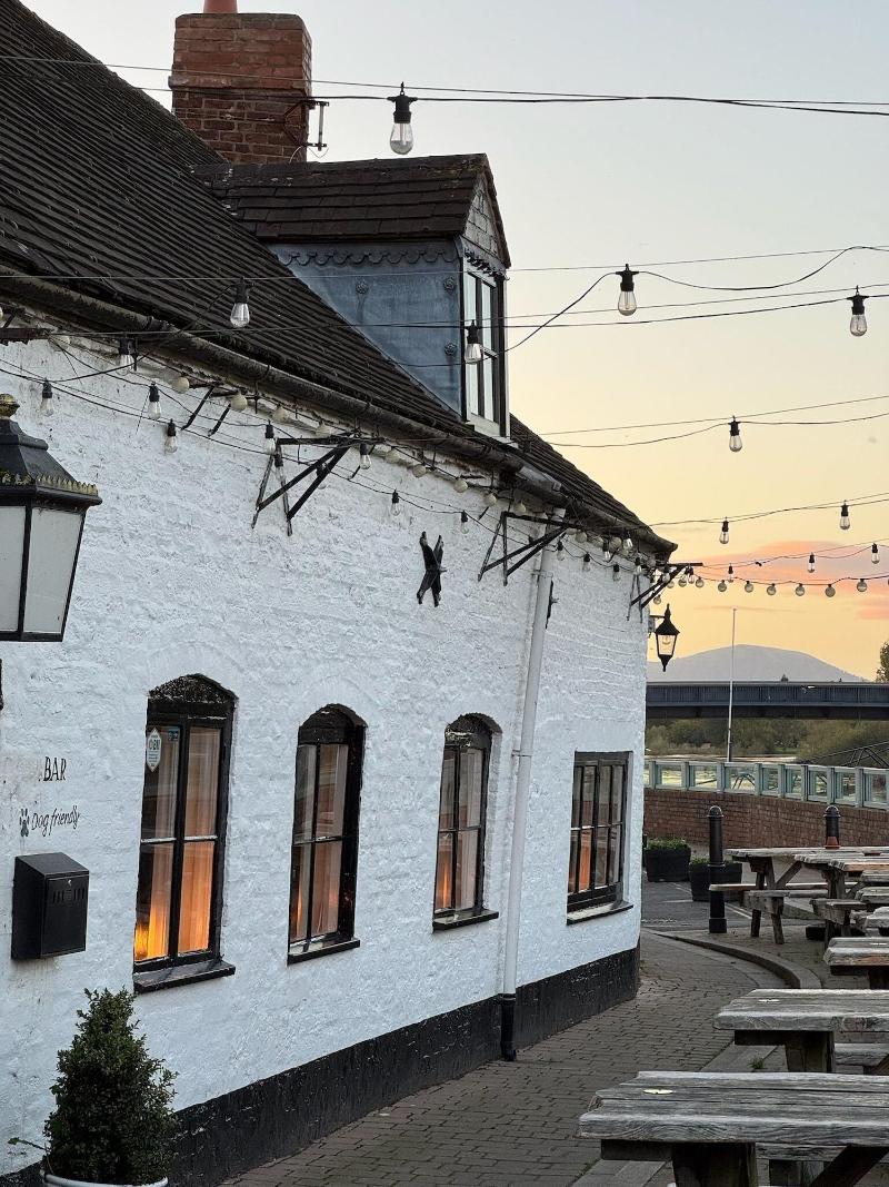 The Swan Hotel image