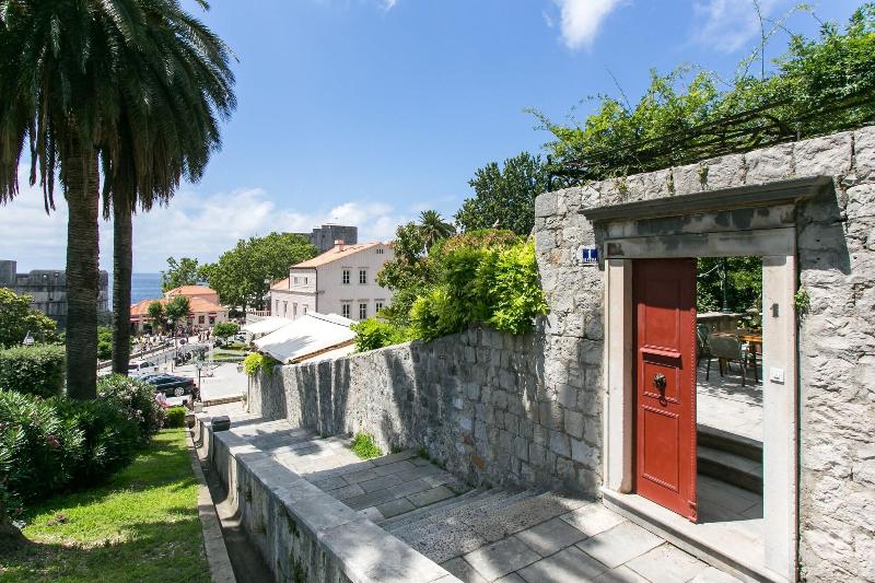 Rooms Posat — general view