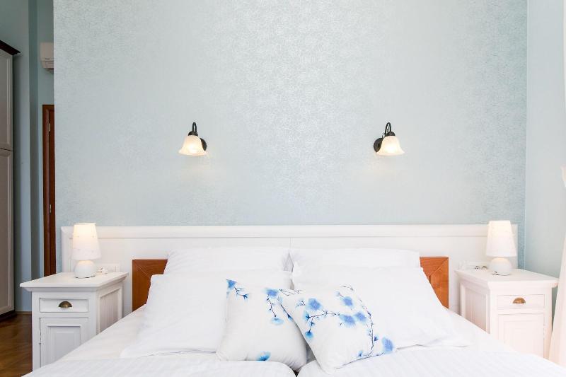 Rooms Posat image