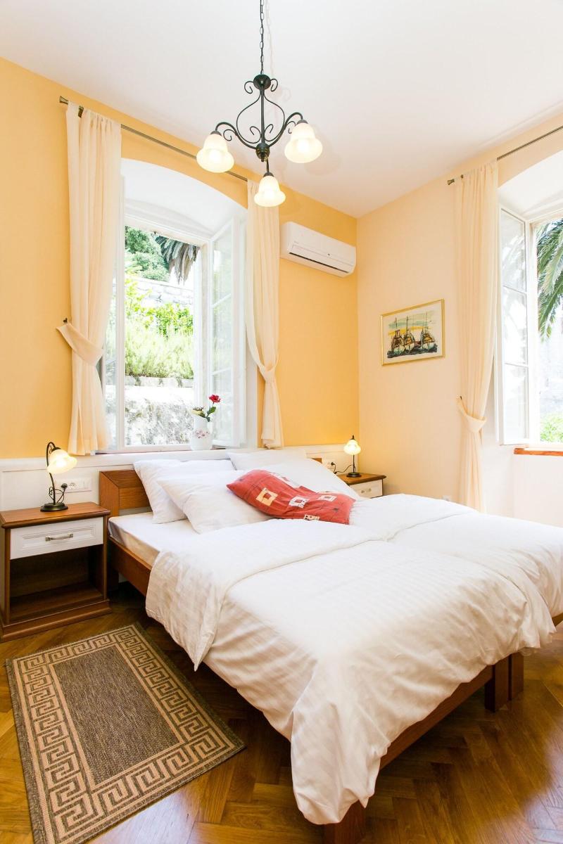 Rooms Posat image