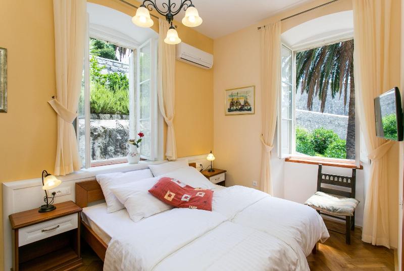 Rooms Posat image