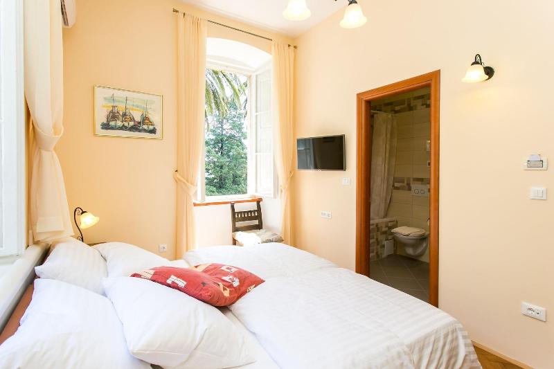 Rooms Posat image