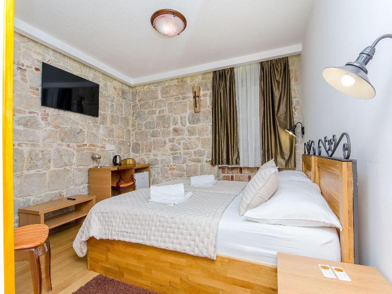 Villa Desideria image