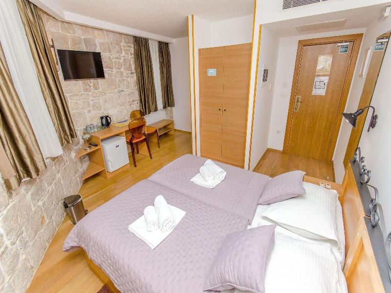 Villa Desideria image