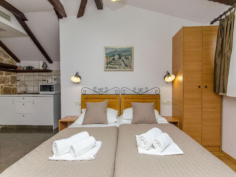 Villa Desideria image