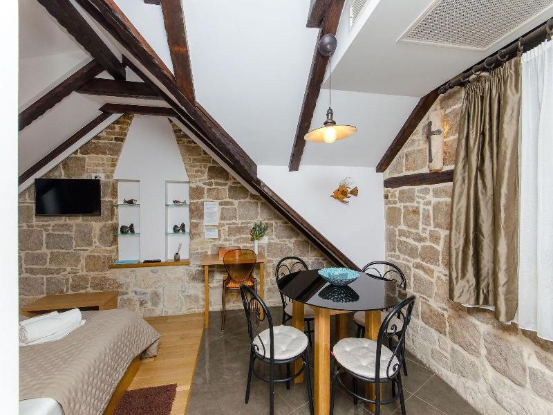 Villa Desideria image