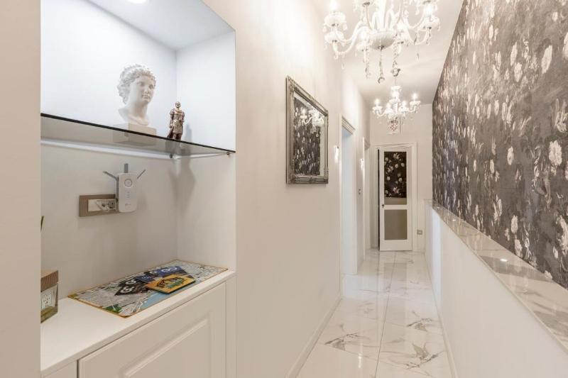 Elixir Luxury Rooms image