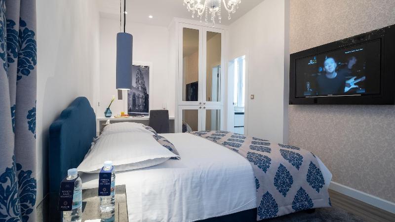 Elixir Luxury Rooms image