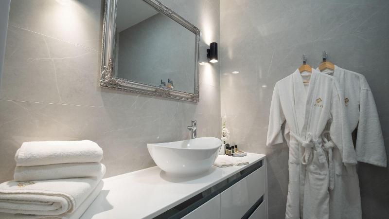 Elixir Luxury Rooms image