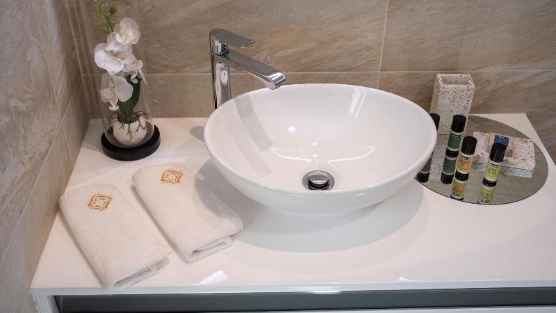 Elixir Luxury Rooms image