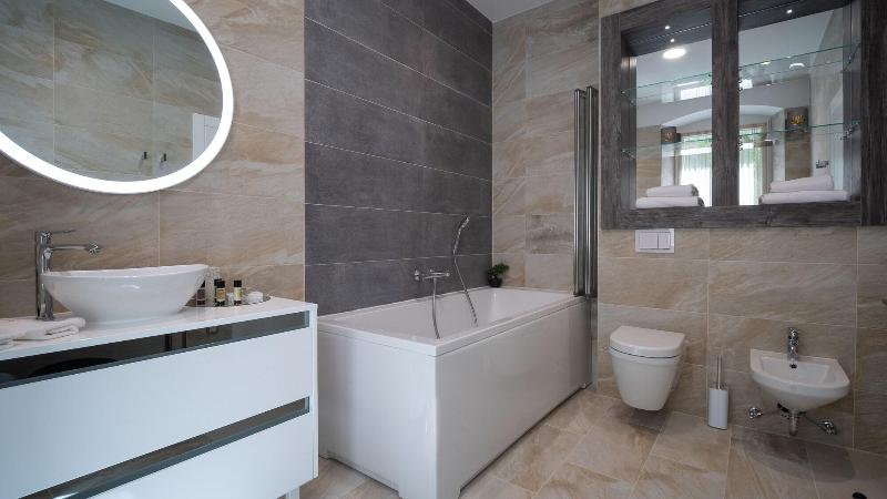Elixir Luxury Rooms image