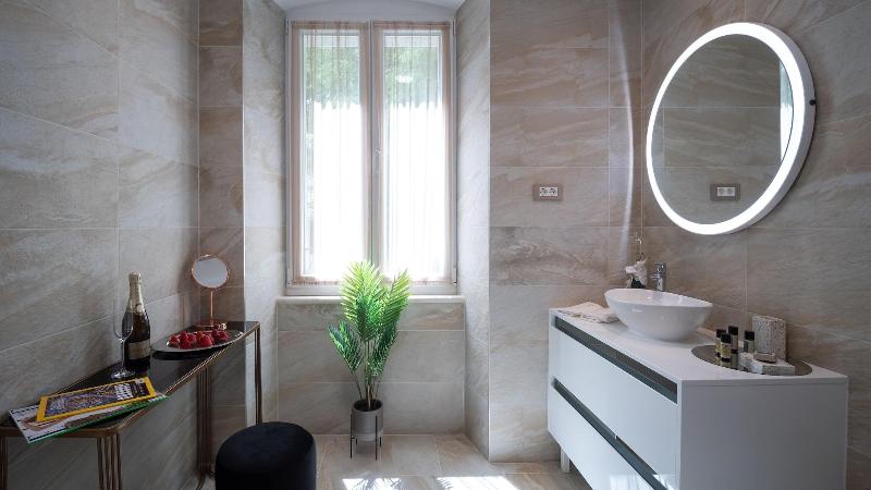 Elixir Luxury Rooms image