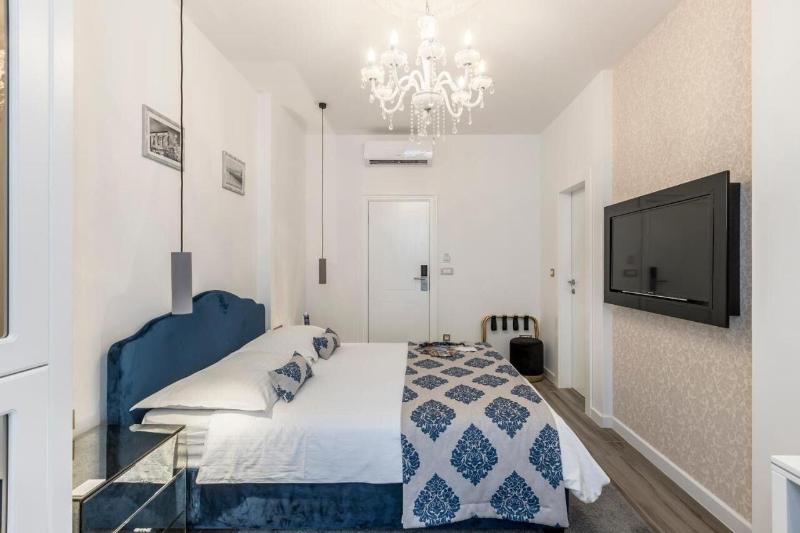 Elixir Luxury Rooms image