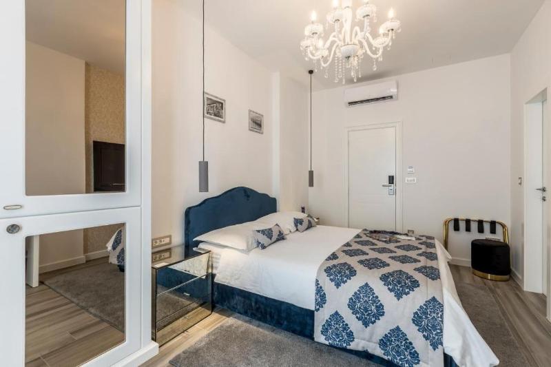 Elixir Luxury Rooms image