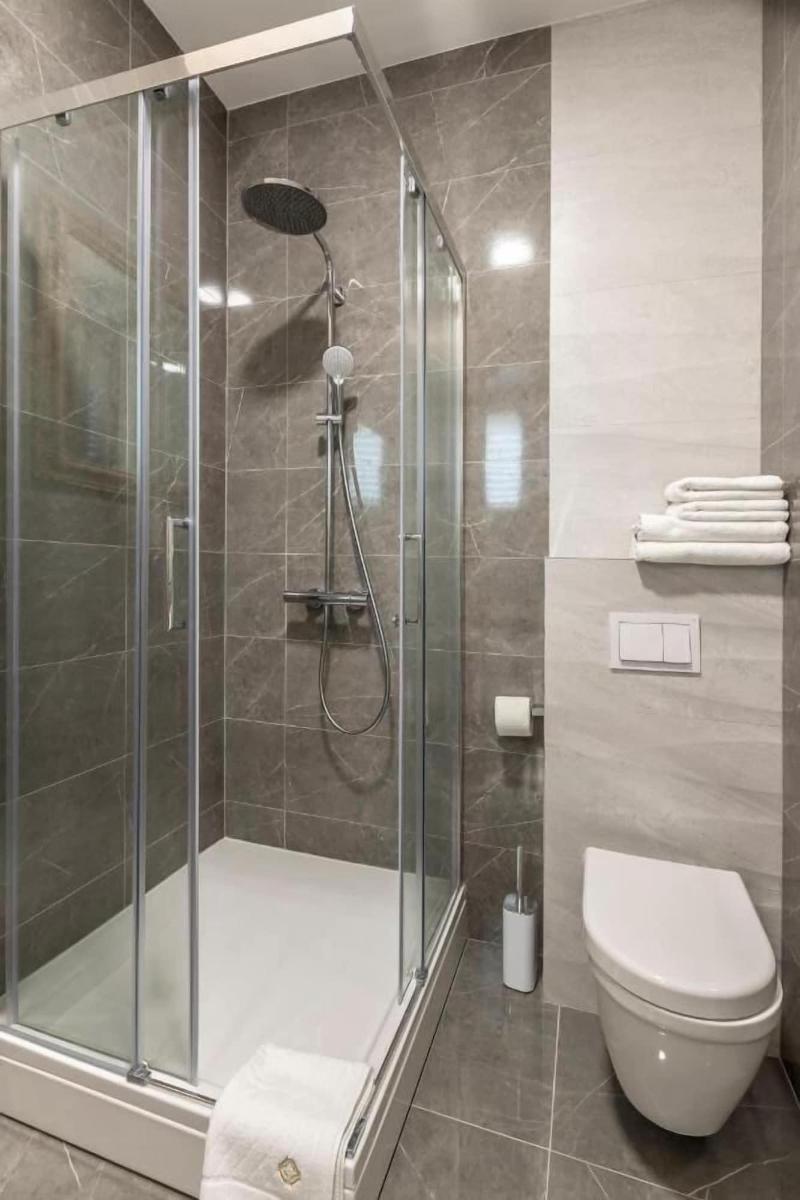 Elixir Luxury Rooms image