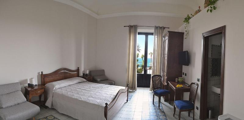 Agorà Panoramic Rooms image