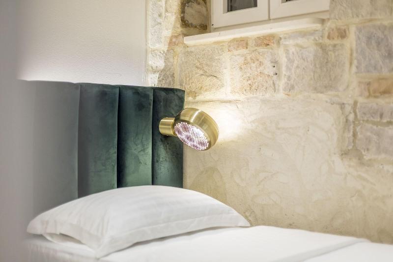 Luxury Rooms Miara In City Centre image