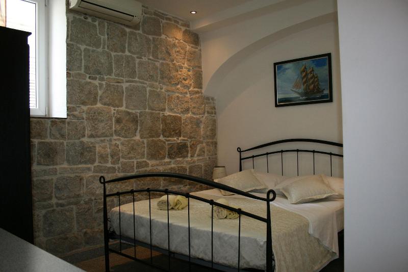 Emily Rooms image