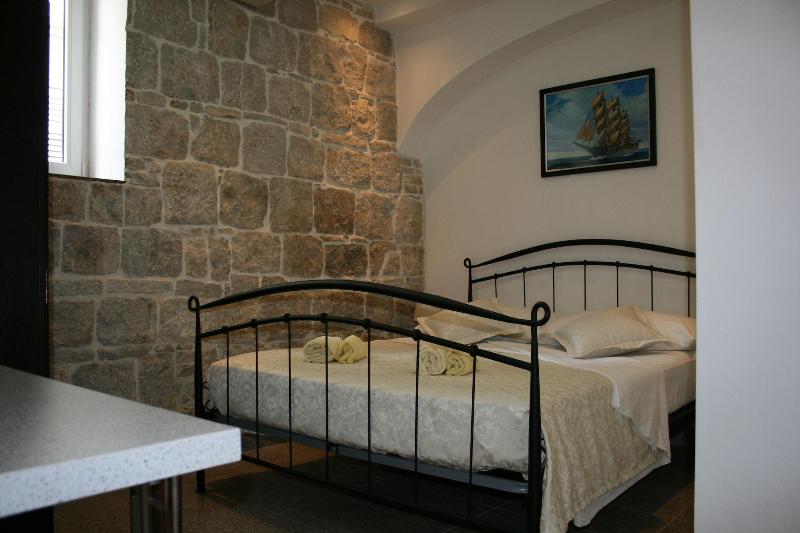 Emily Rooms image