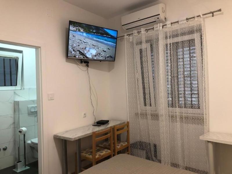 Emily Rooms image