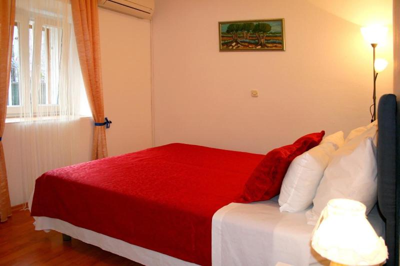 Emily Rooms image