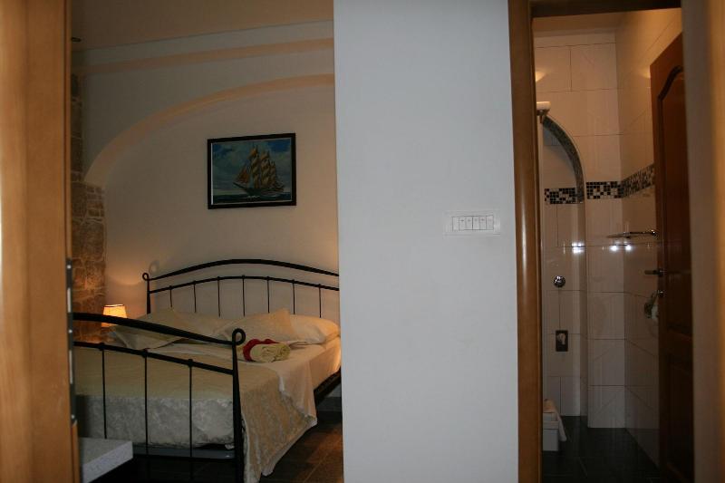 Emily Rooms image