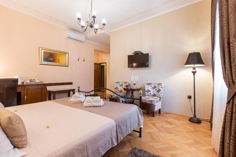 Unique Luxury Rooms image